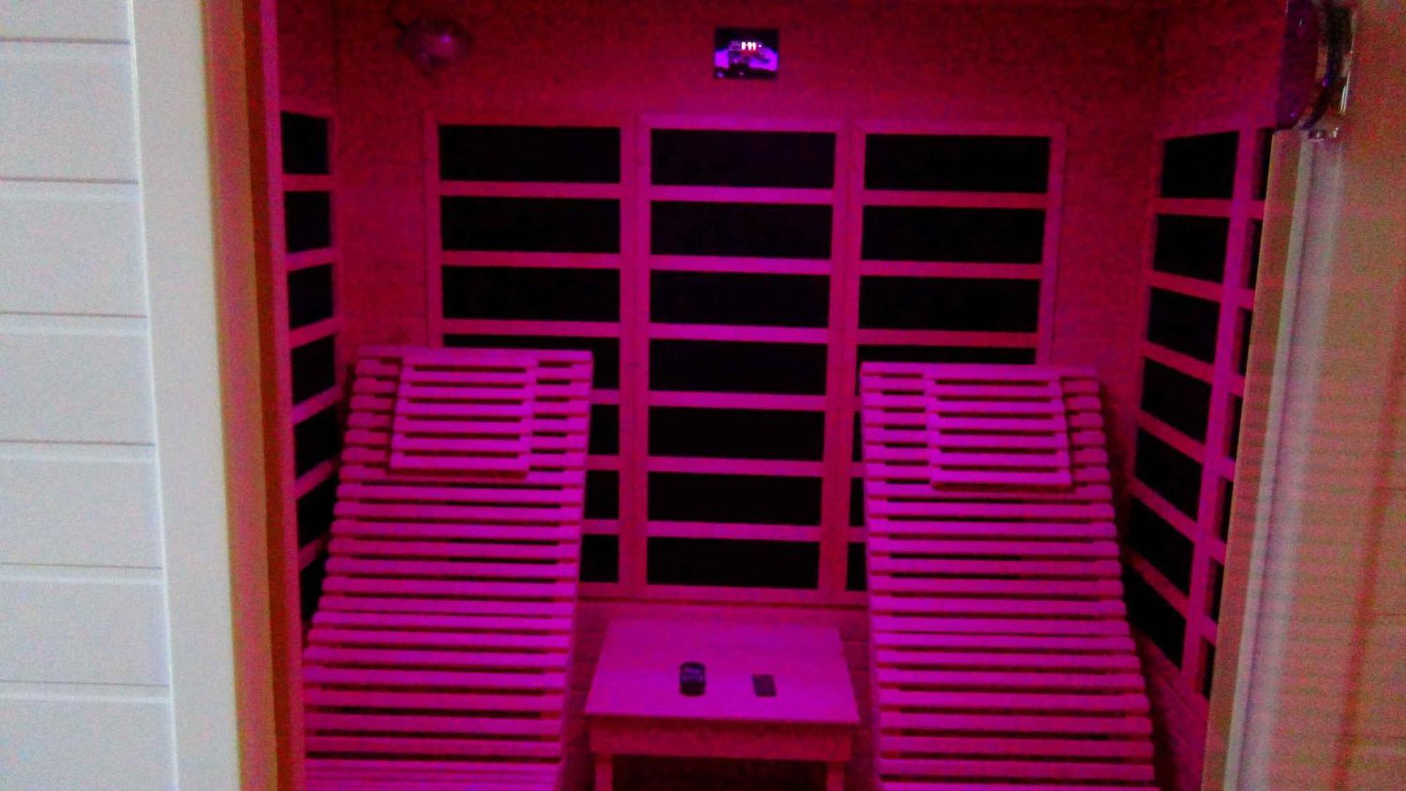 Le Clos Des Tilleuls D Day Home, Chambres D'Hotes, Suite Avec Sauna Privatif, Suite Avec Balneotherapie Privative, En Supplement Option Spa Bain A Remous La Vendelée Dış mekan fotoğraf