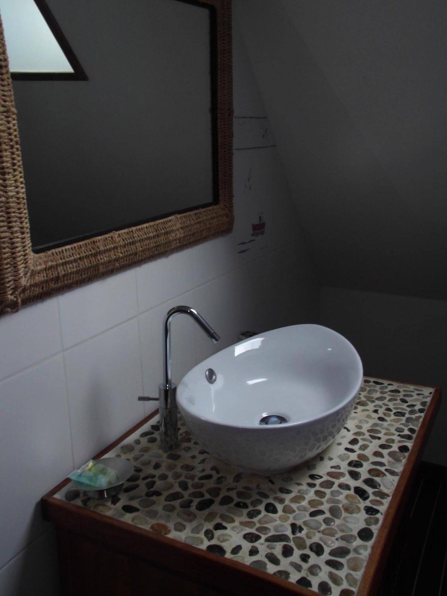 Le Clos Des Tilleuls D Day Home, Chambres D'Hotes, Suite Avec Sauna Privatif, Suite Avec Balneotherapie Privative, En Supplement Option Spa Bain A Remous La Vendelée Oda fotoğraf