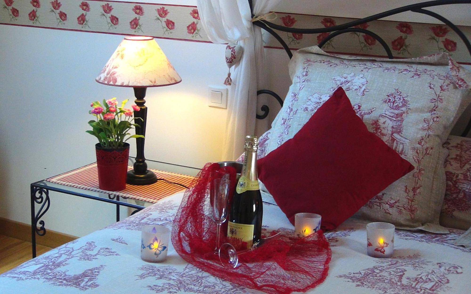 Le Clos Des Tilleuls D Day Home, Chambres D'Hotes, Suite Avec Sauna Privatif, Suite Avec Balneotherapie Privative, En Supplement Option Spa Bain A Remous La Vendelée Dış mekan fotoğraf
